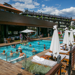 [:bg]Упражнения във вода[:en]Exercises in water[:]